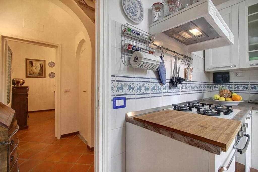Santa Croce Elegant With Garage Apartment Florenţa Exterior foto