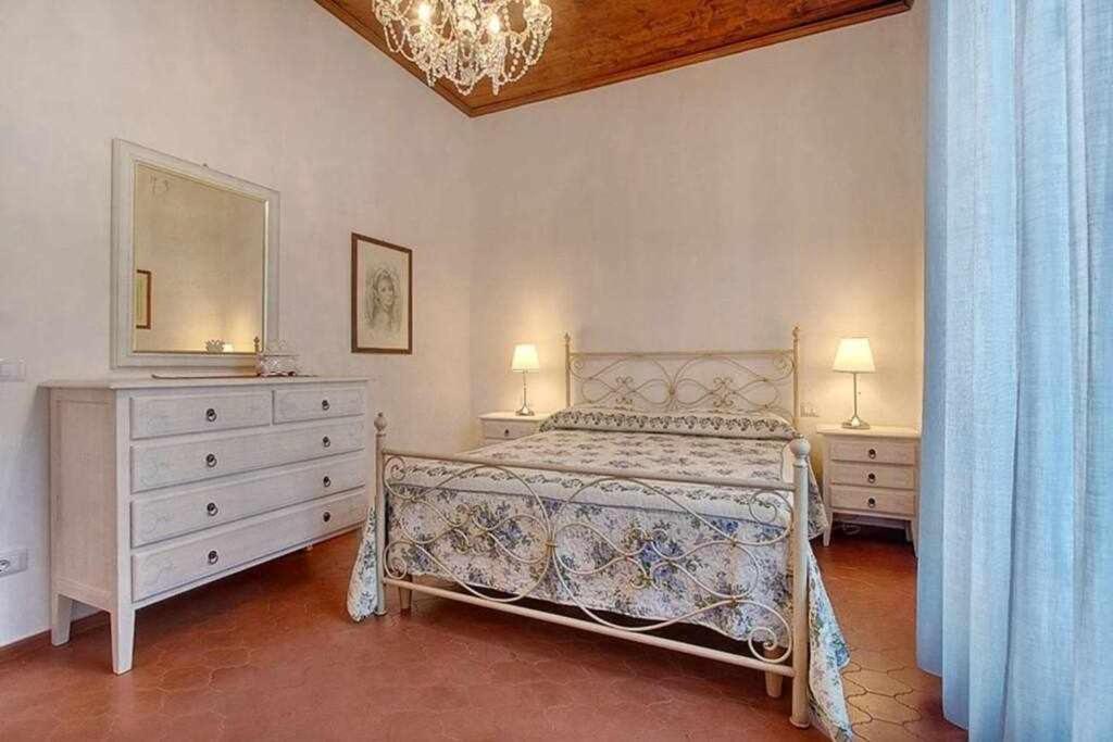 Santa Croce Elegant With Garage Apartment Florenţa Exterior foto