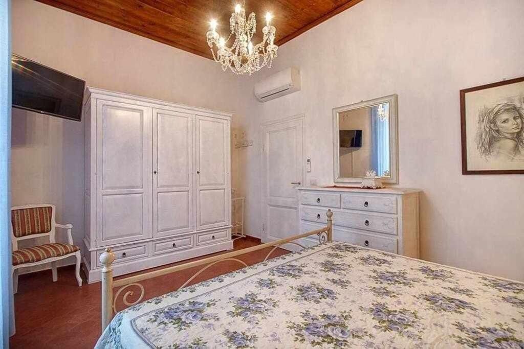 Santa Croce Elegant With Garage Apartment Florenţa Exterior foto